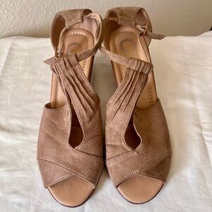 Elegant Tan Women's Sandals